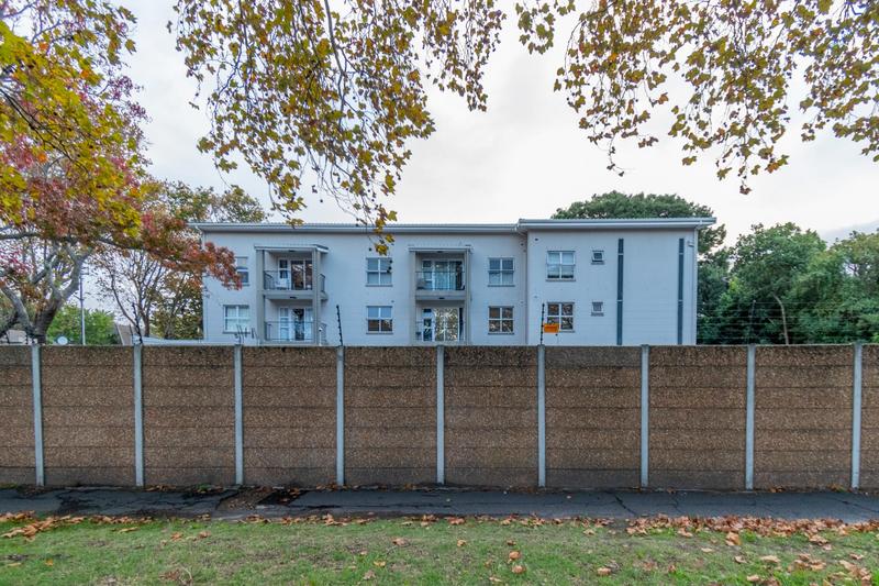 3 Bedroom Property for Sale in Kenilworth Western Cape